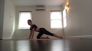 Evangeline Lilly feet photo thumbnail