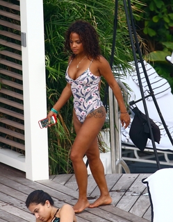 Christina Milian feet photo thumbnail