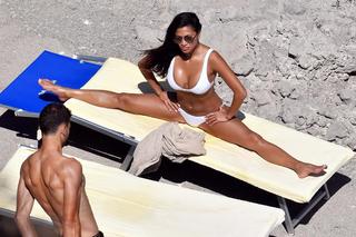 Nicole Scherzinger feet photo thumbnail