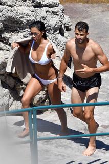Nicole Scherzinger feet photo thumbnail