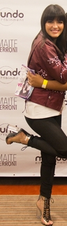 Maite Perroni feet photo thumbnail