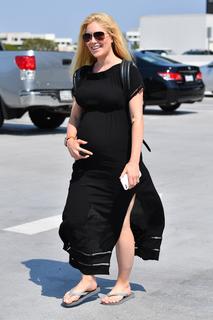 Heidi Montag feet photo thumbnail
