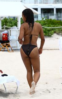 Christina Milian feet photo thumbnail