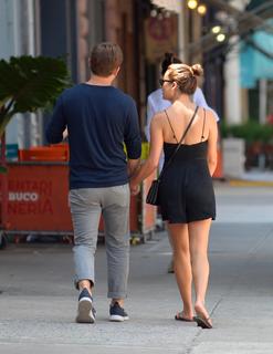 Lea Michele feet photo thumbnail