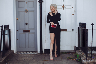 Ashley James feet photo thumbnail