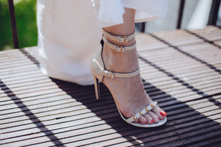 Ashley James feet photo thumbnail