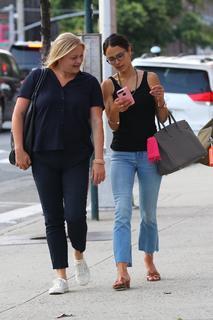 Jordana Brewster feet photo thumbnail