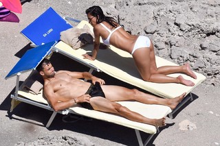 Nicole Scherzinger feet photo thumbnail