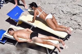 Nicole Scherzinger feet photo thumbnail