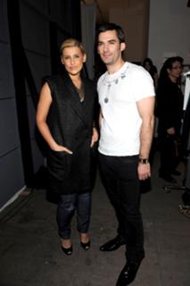 Nelly Furtado feet photo thumbnail