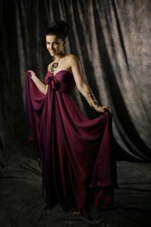 Nelly Furtado feet photo thumbnail