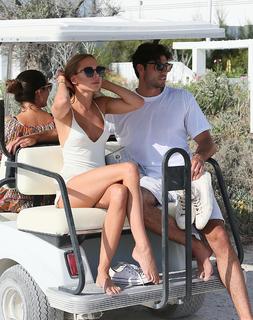 Kimberley Garner feet photo thumbnail