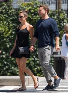 Lea Michele feet photo thumbnail
