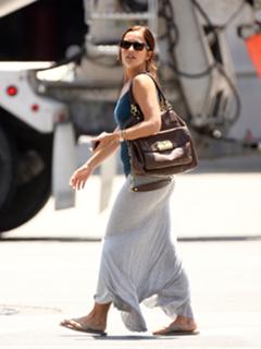 Minka Kelly feet photo thumbnail