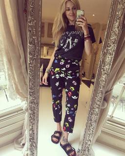 Fearne Cotton feet photo thumbnail