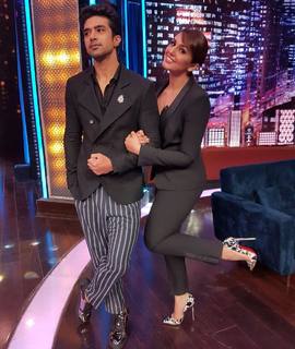 Huma Qureshi feet photo thumbnail