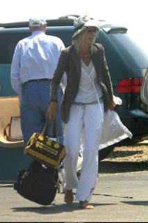 Uma Thurman feet photo thumbnail