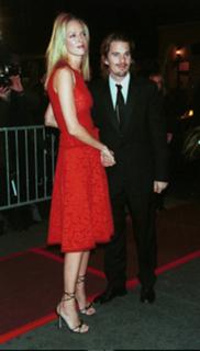 Uma Thurman feet photo thumbnail