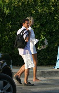 Uma Thurman feet photo thumbnail