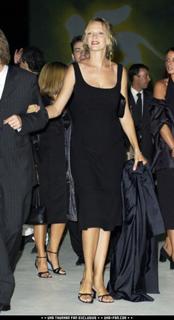 Uma Thurman feet photo thumbnail