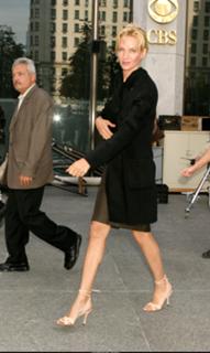 Uma Thurman feet photo thumbnail