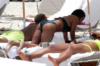 Christina Milian feet photo thumbnail