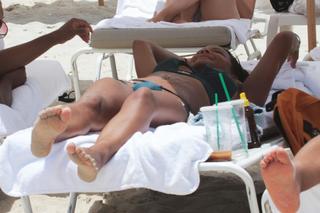 Christina Milian feet photo thumbnail