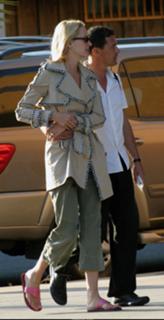 Uma Thurman feet photo thumbnail