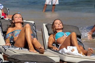 Joanna Krupa feet photo thumbnail