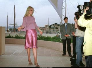 Uma Thurman feet photo thumbnail