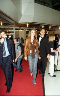 Uma Thurman feet photo thumbnail