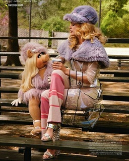 Doutzen Kroes feet photo thumbnail