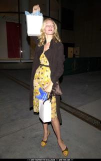 Uma Thurman feet photo thumbnail