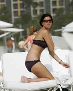 Jamie-Lynn Sigler feet photo thumbnail