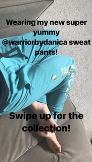 Danica Patrick feet photo thumbnail