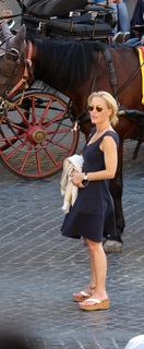 Gillian Anderson feet photo thumbnail
