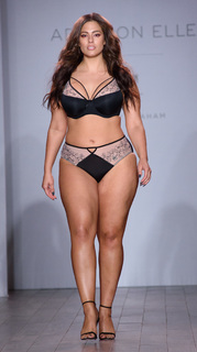 Ashley Graham feet photo thumbnail
