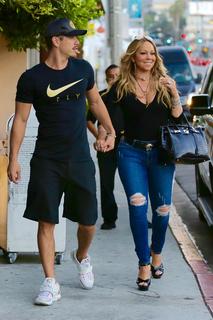 Mariah Carey feet photo thumbnail