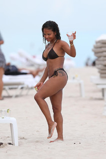 Christina Milian feet photo thumbnail