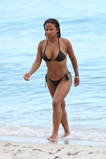 Christina Milian feet photo thumbnail