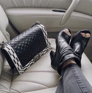 Kristin Cavallari feet photo thumbnail