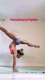 Kino MacGregor feet photo thumbnail