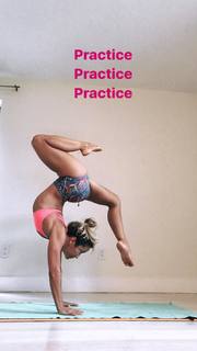 Kino MacGregor feet photo thumbnail