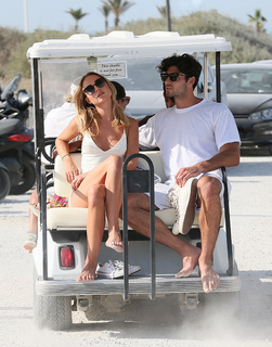 Kimberley Garner feet photo thumbnail