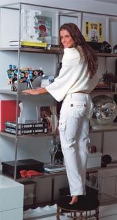 Deborah Secco feet photo thumbnail