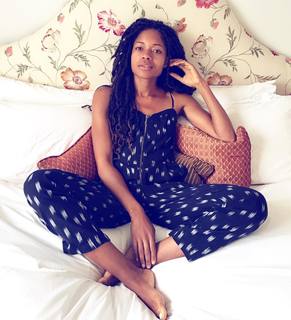 Naomie Harris feet photo thumbnail