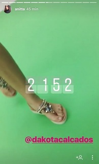 Anitta feet photo thumbnail