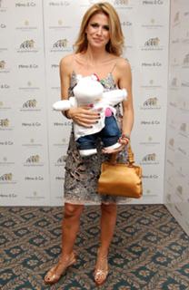 Flavia Palmiero feet photo 2