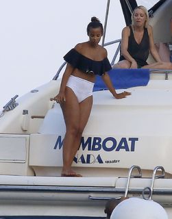 Rochelle Humes feet photo thumbnail