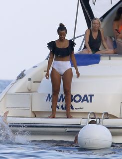 Rochelle Humes feet photo thumbnail